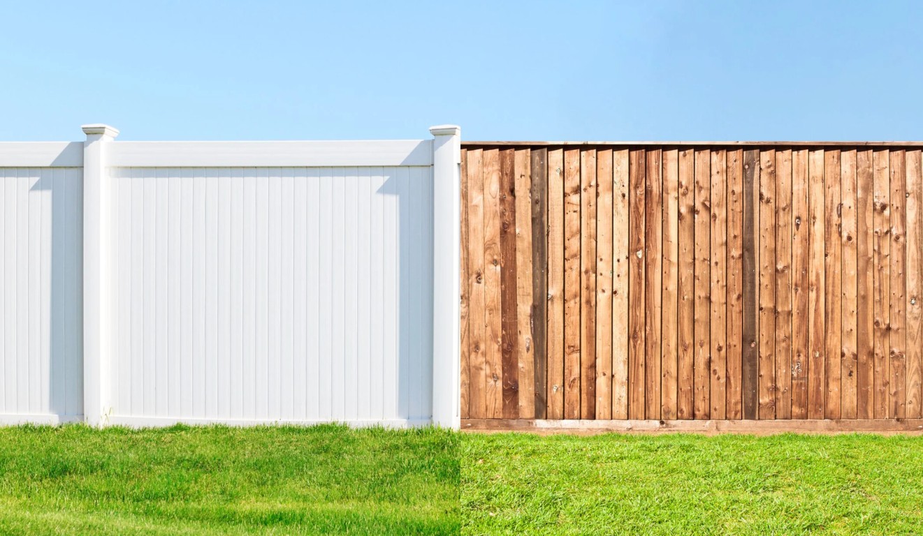 Comparison of wood and vinyl fences in Palm Springs